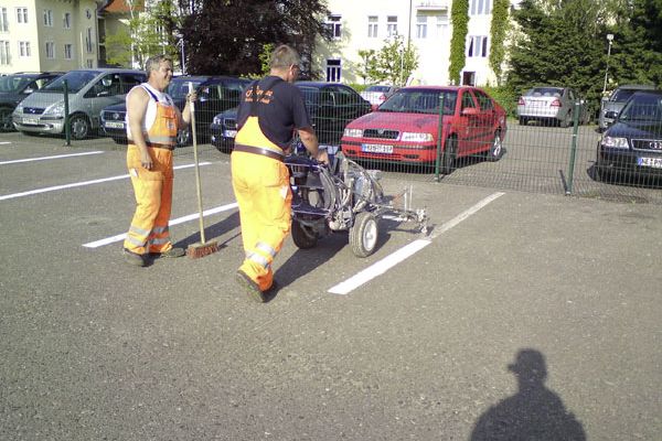 Markierung Duennschicht Parkdeck Kuehlungsborn 5