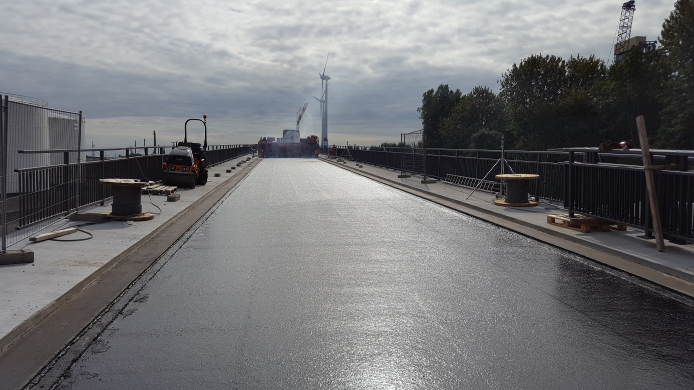 Neubau Bahnbrücke Kattwyk in Hamburg - Abdichtung/Gussasphalt