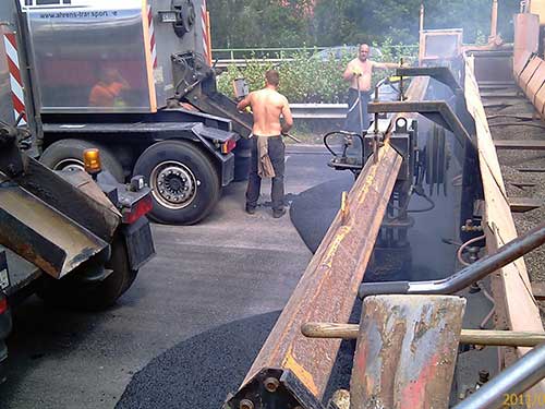 Lärmarme Gussasphaltdeckschicht auf der Bundesautobahn A 27, Rifa Walsrode